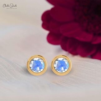 0.28 Carats Round Rainbow Moonstone Solitaire Stud Earrings In 14k Solid Gold