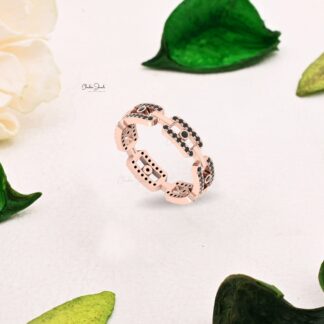 Dainty Stack Wedding Band In 14k Solid Gold Black Diamond Link Chain Handmade Ring