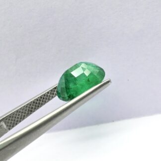 Oval Cut Faceted Emerald Gemstone for rings